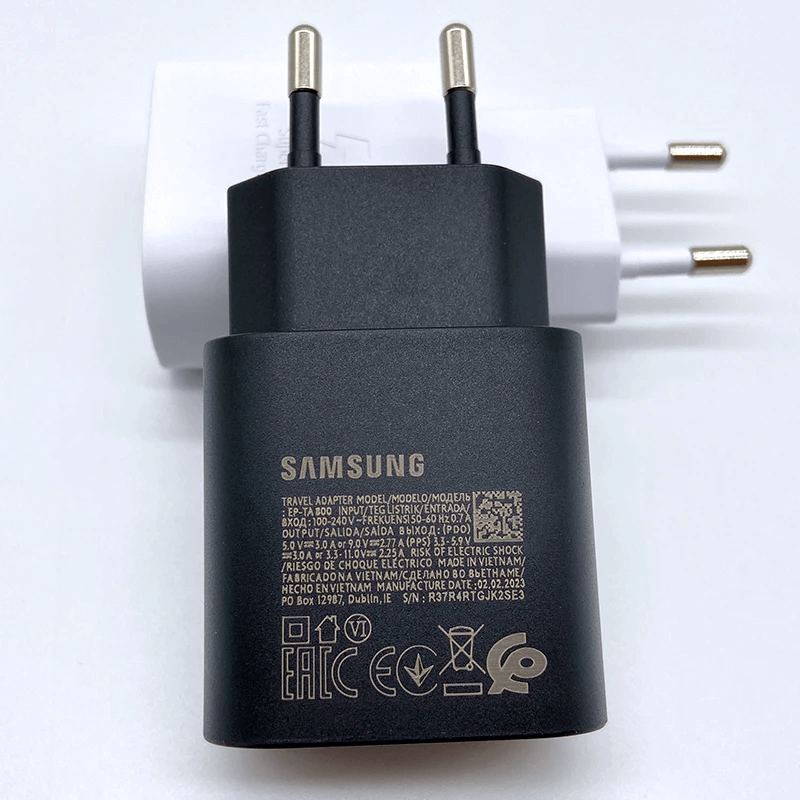 Samsung 25W Super-Schnellladegerät mit USB Typ-C Kabel